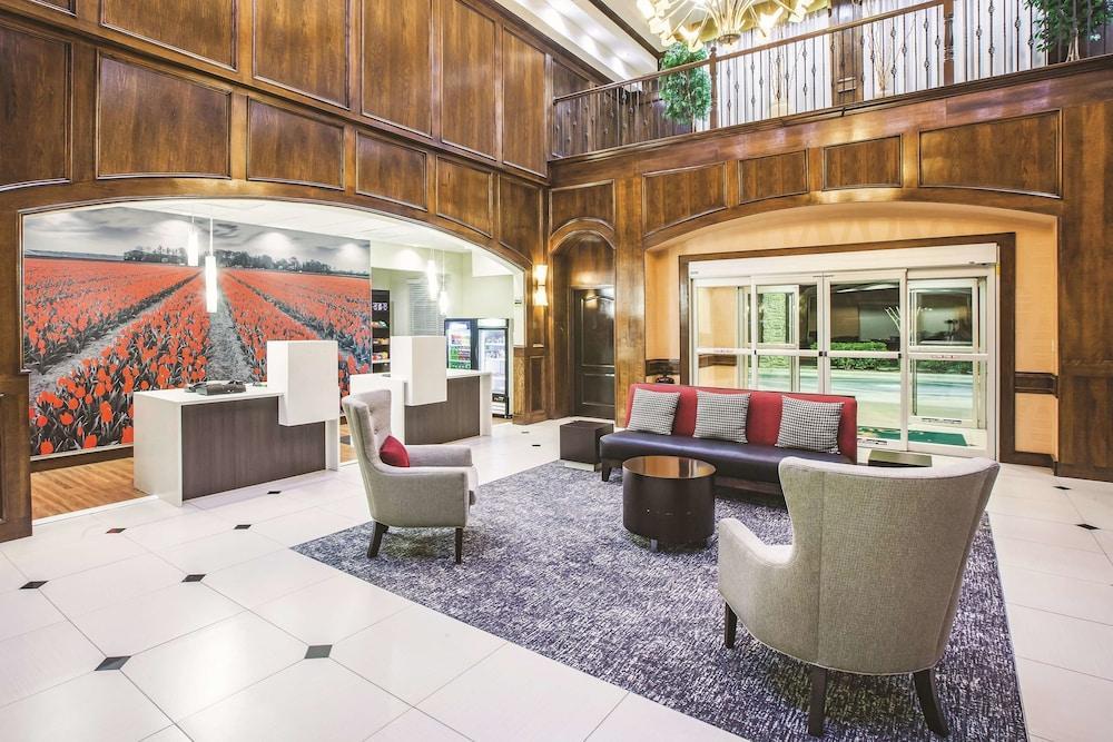 La Quinta By Wyndham Allen At The Village Екстериор снимка